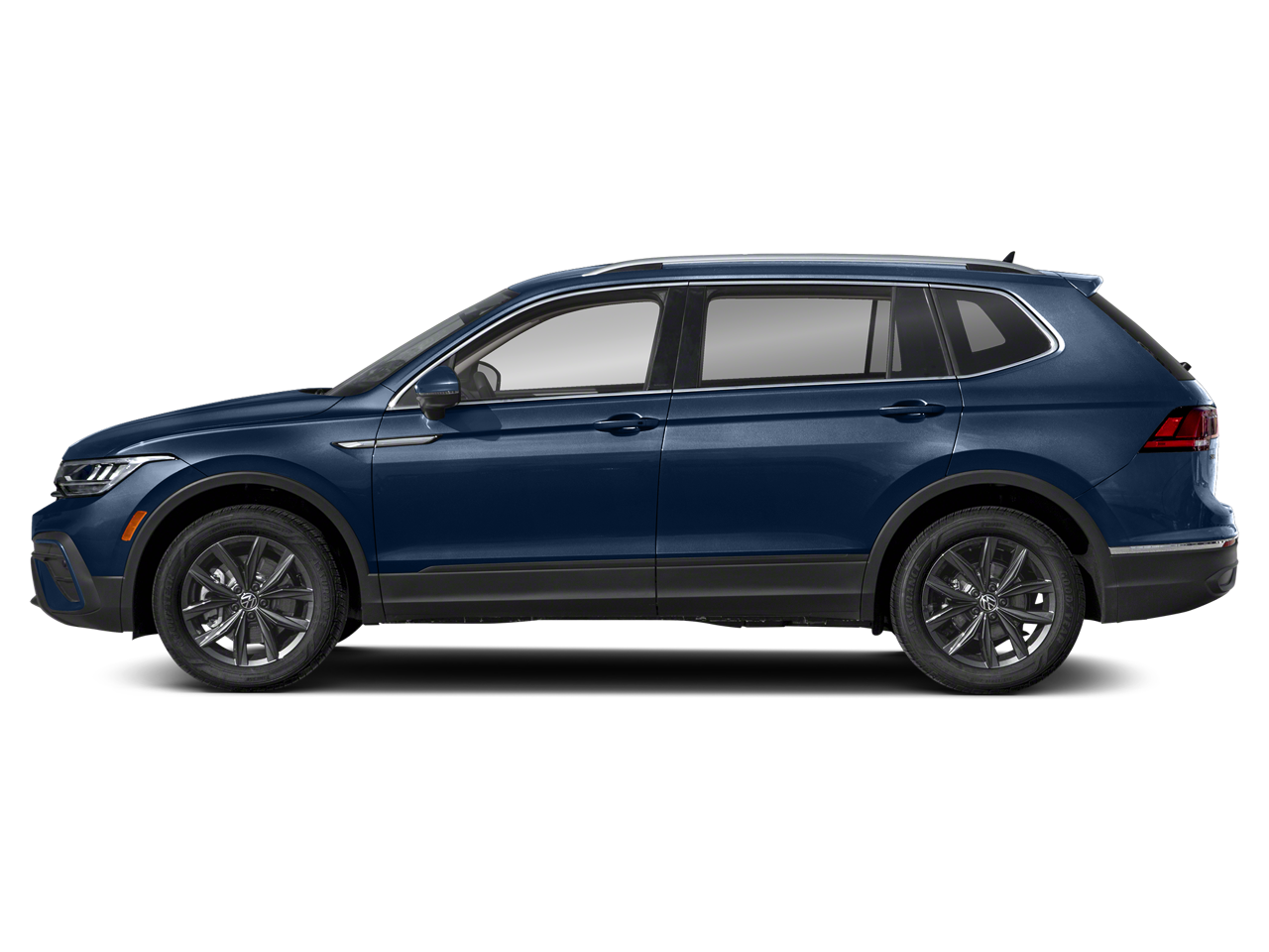 2023 Volkswagen Tiguan SE photo 2