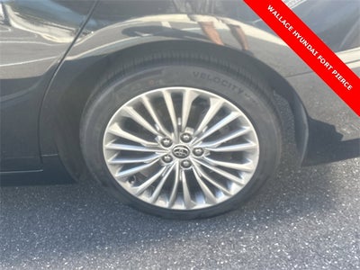 2022 Toyota Avalon Hybrid Limited