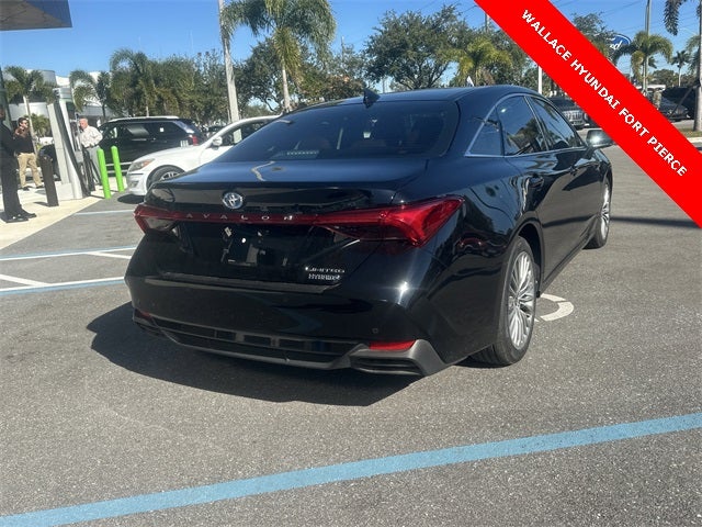 2022 Toyota Avalon Hybrid Limited