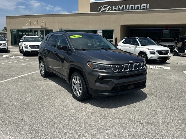 2022 Jeep Compass Latitude Lux