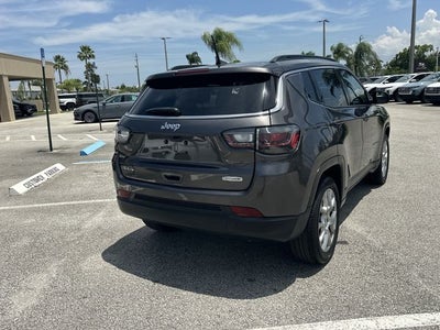 2022 Jeep Compass Latitude Lux