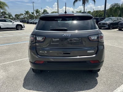 2022 Jeep Compass Latitude Lux