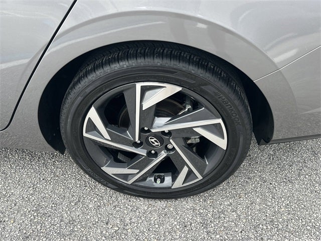 2024 Hyundai Elantra Hybrid Limited