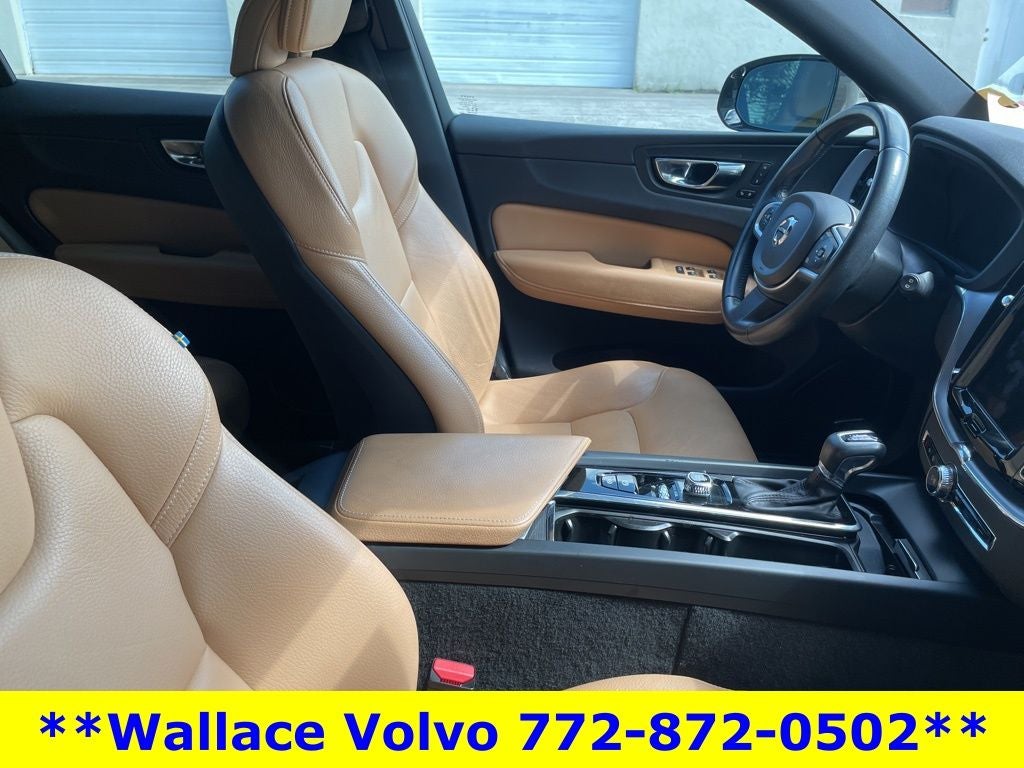 2020 Volvo XC60 T5 Momentum