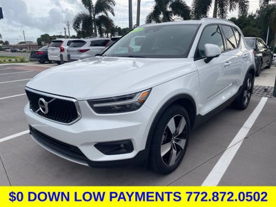 2021 Volvo XC40 Momentum