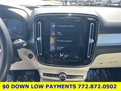 2021 Volvo XC40 Momentum