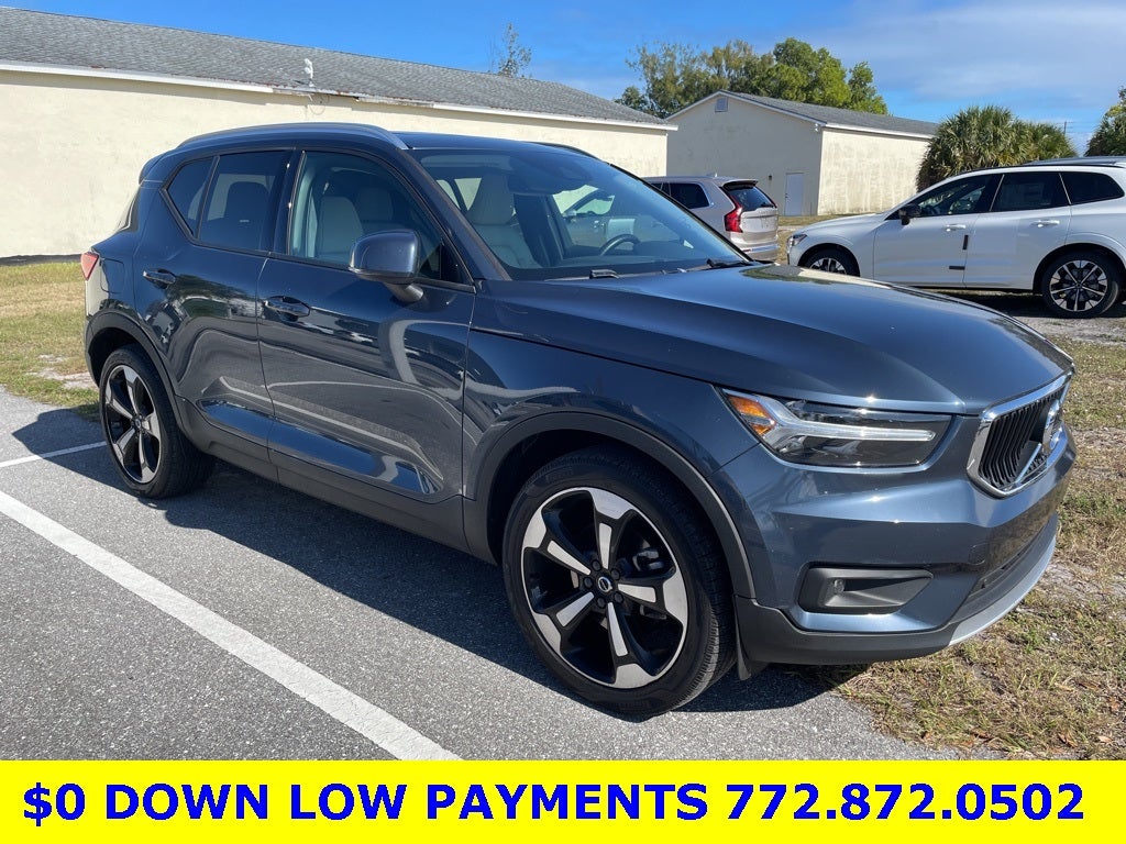 2021 Volvo XC40 Momentum