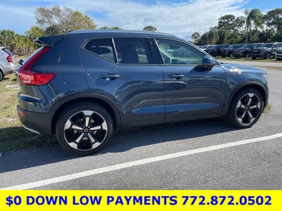 2021 Volvo XC40 Momentum