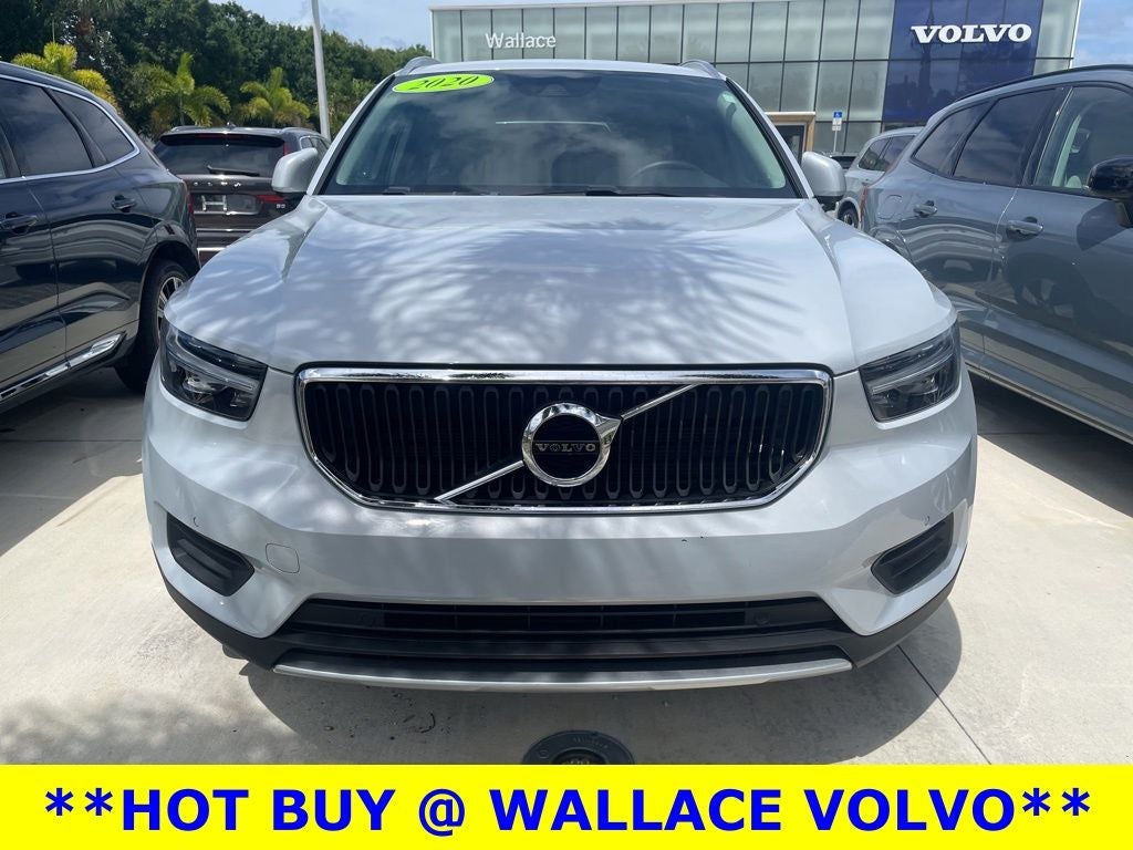 2020 Volvo XC40 Momentum