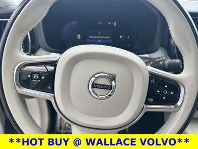 2023 Volvo XC60 B5 Plus Dark Theme