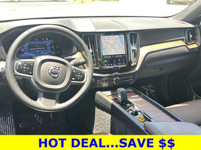 2023 Volvo XC60 B5 Plus Dark Theme