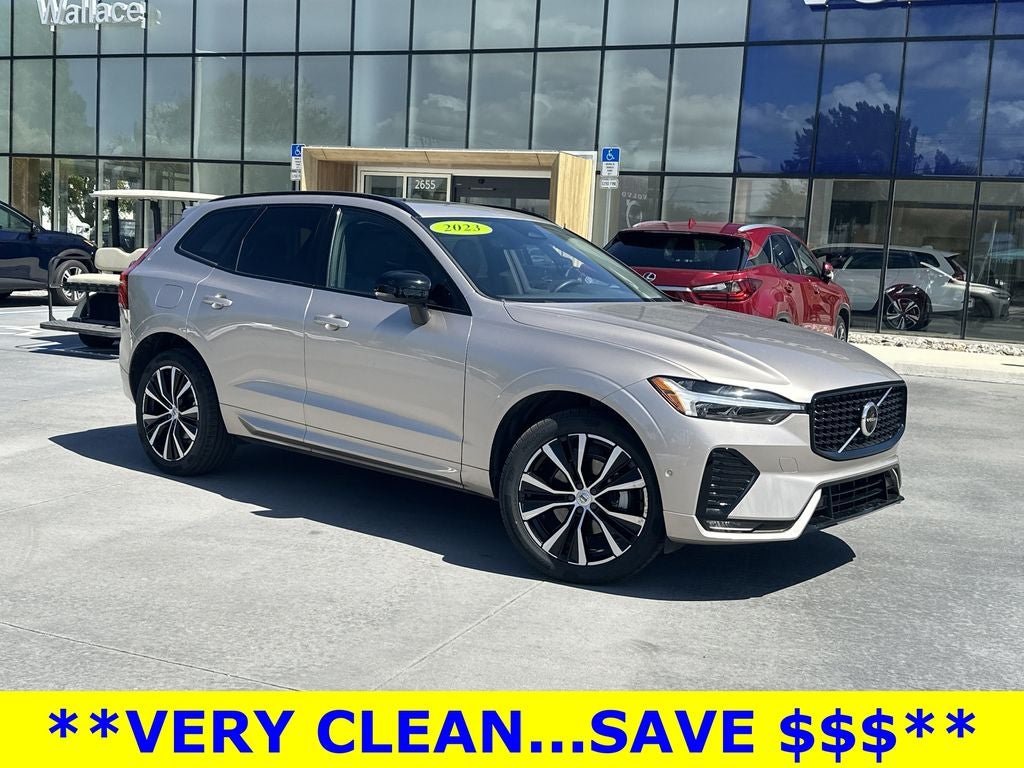 2023 Volvo XC60 B5 Plus Dark Theme