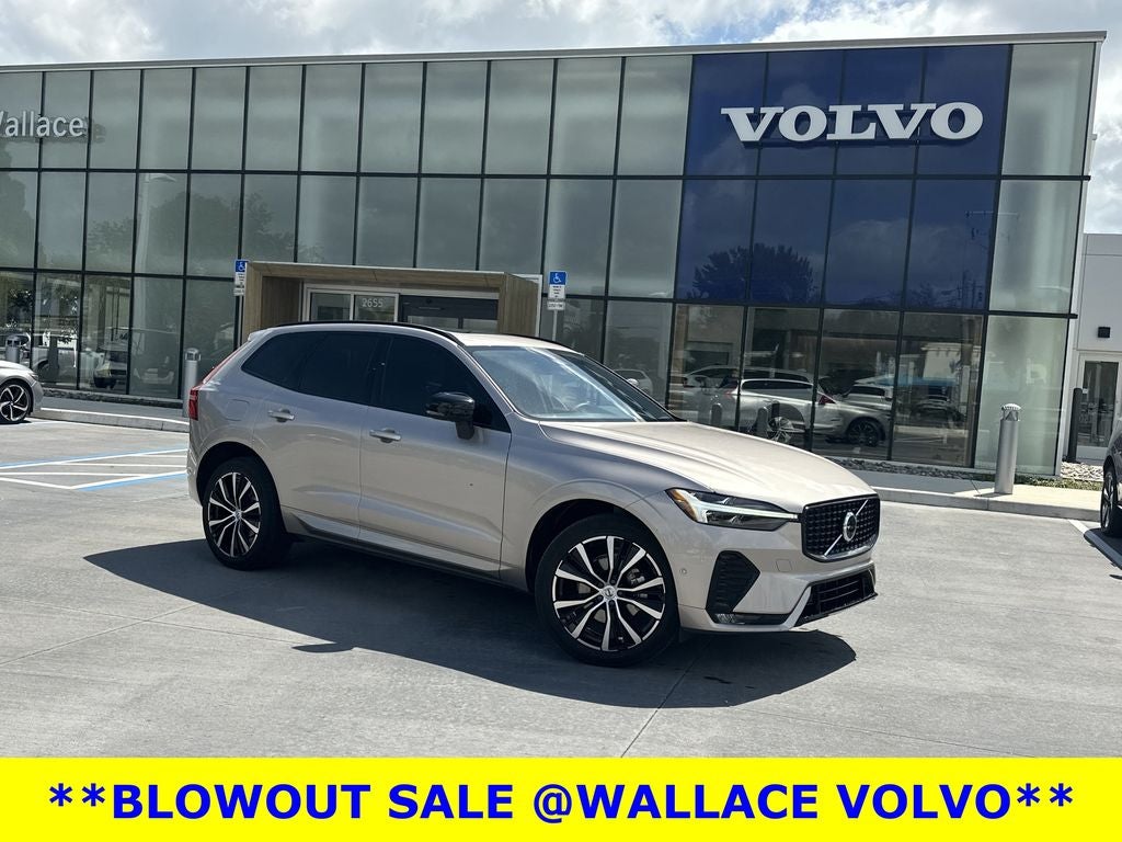2024 Volvo XC60 B5 Ultimate Dark Theme