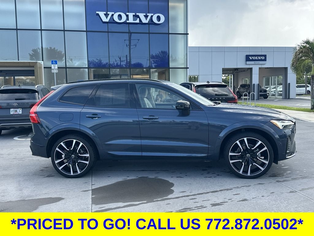 2024 Volvo XC60 B5 Ultimate Dark Theme