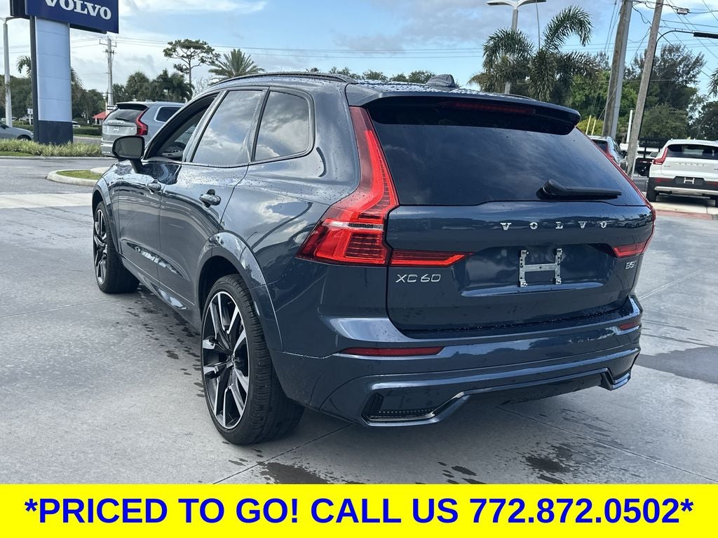 2024 Volvo XC60 B5 Ultimate Dark Theme