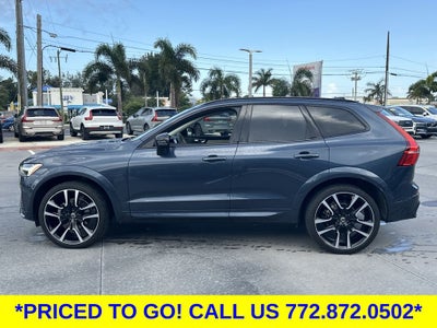 2024 Volvo XC60 B5 Ultimate Dark Theme