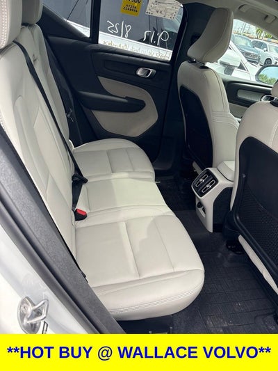 2026 Volvo XC40 B5 Plus
