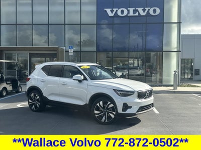 2024 Volvo XC40 B5 Plus Bright Theme