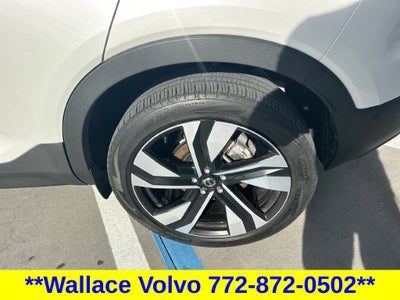 2024 Volvo XC40 B5 Plus Bright Theme