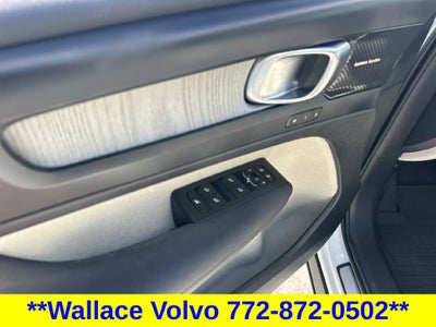 2024 Volvo XC40 B5 Plus Bright Theme