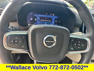 2024 Volvo XC40 B5 Plus Bright Theme