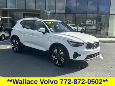 2024 Volvo XC40 B5 Plus Bright Theme