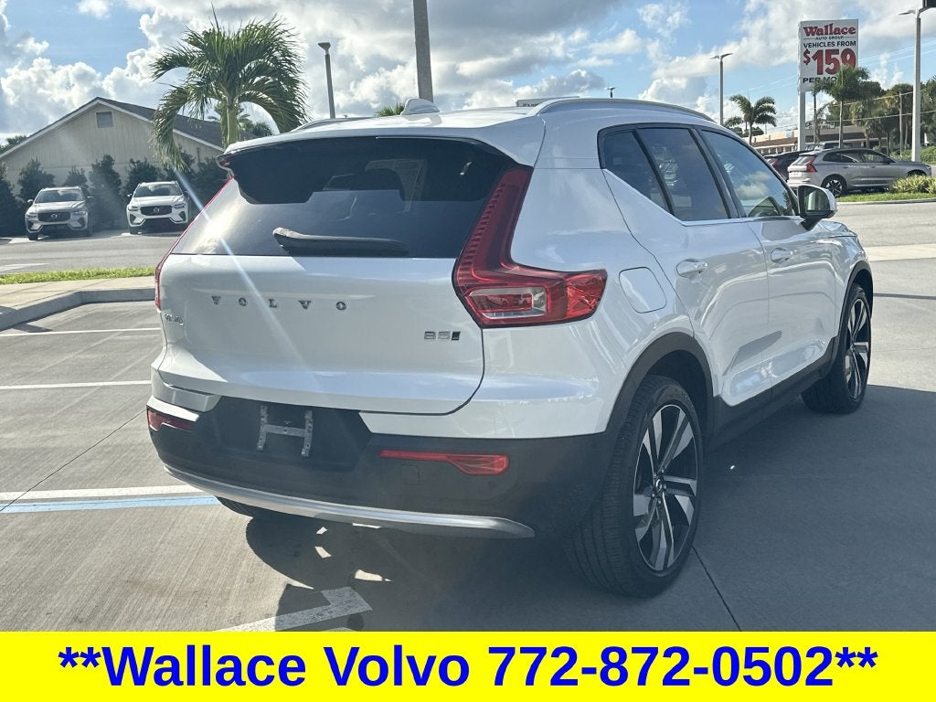 2024 Volvo XC40 B5 Plus Bright Theme