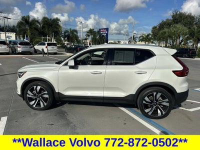 2024 Volvo XC40 B5 Plus Bright Theme