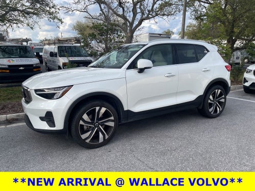 2023 Volvo XC40 B5 Plus Bright Theme