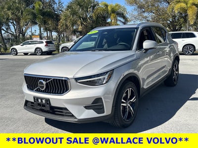 2025 Volvo XC40 B5 Core
