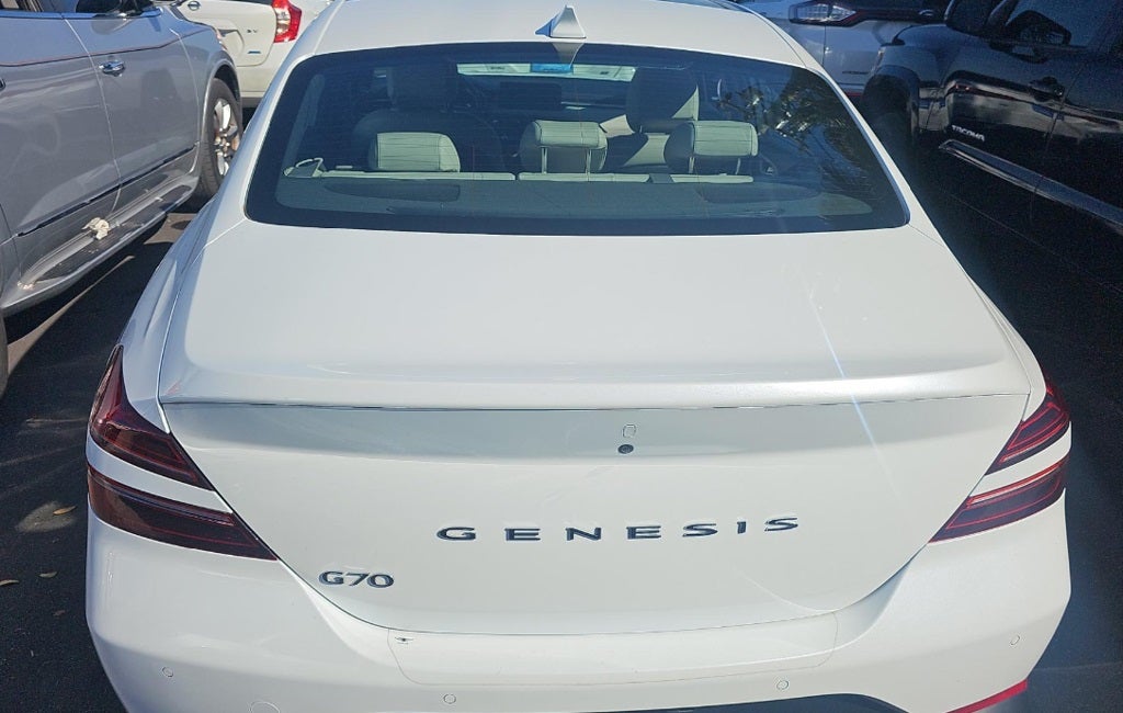 2023 Genesis G70 2.0T