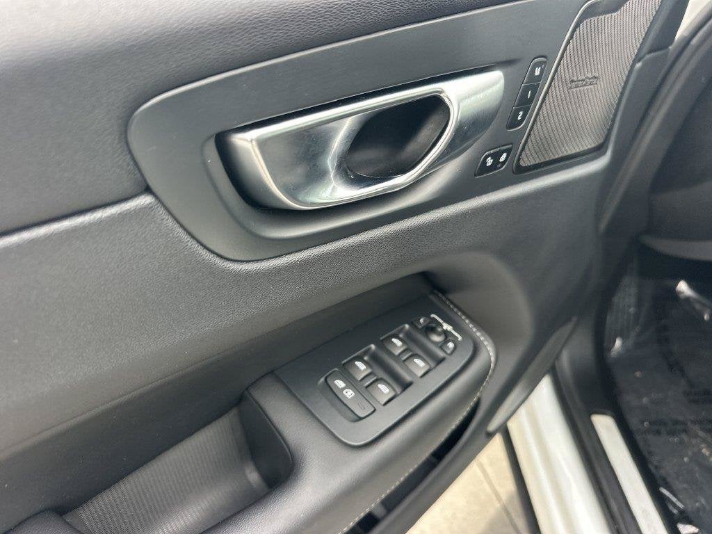 2024 Volvo XC60 Recharge Plug-In Hybrid Ultimate