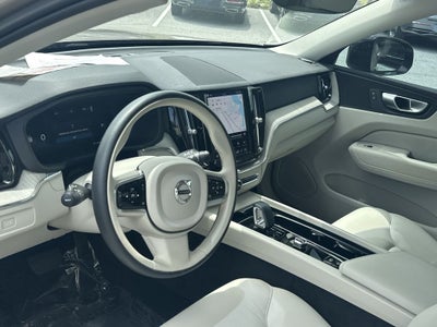 2024 Volvo XC60 B5 Plus Dark Theme