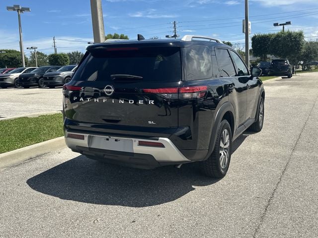 2025 Nissan Pathfinder SL
