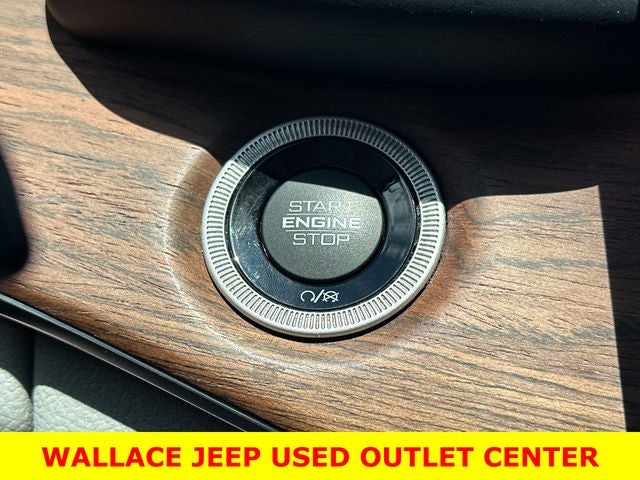 2022 Jeep Grand Cherokee Summit