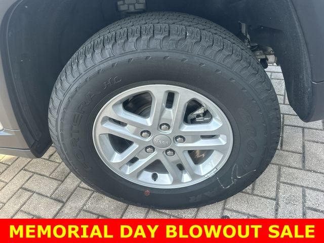 2024 Jeep Grand Cherokee Laredo