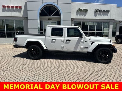 2025 Jeep Gladiator Nighthawk
