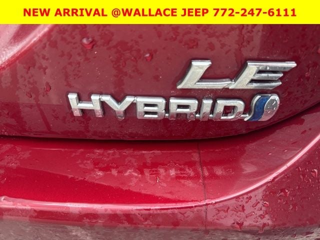 2022 Toyota Camry Hybrid LE