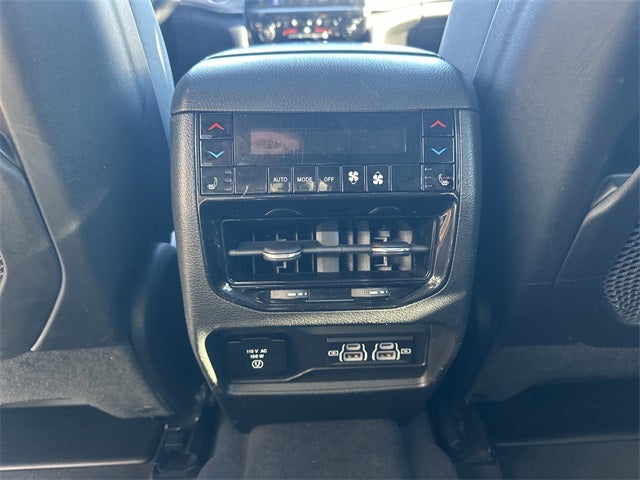 2022 Jeep Grand Cherokee L Summit