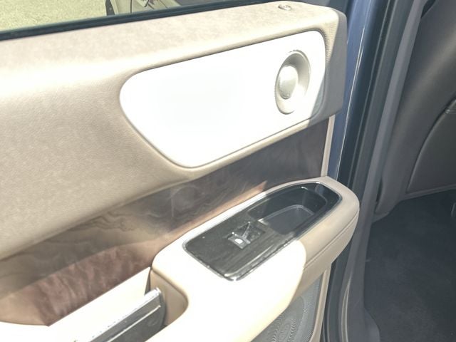 2023 Lincoln Navigator L Reserve