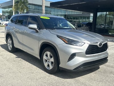 2022 Toyota Highlander L