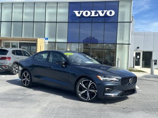 2024 Volvo S60 B5 Core Dark Theme