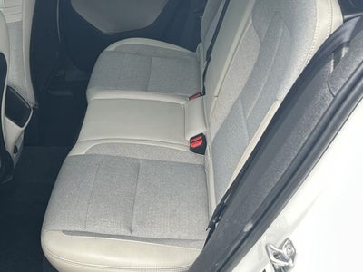 2020 Volvo XC40 Momentum