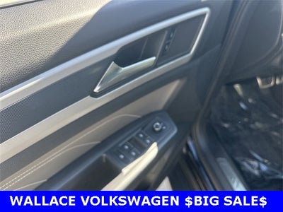 2021 Volkswagen Atlas 3.6L V6 SE w/Technology R-Line