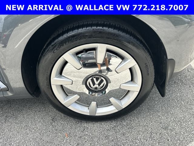 2016 Volkswagen Beetle 1.8T SEL