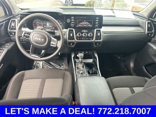 2023 Kia Sorento LX