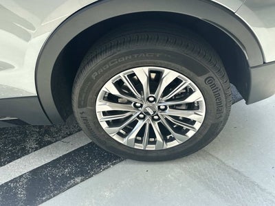 2025 Cadillac XT4 FWD Premium Luxury