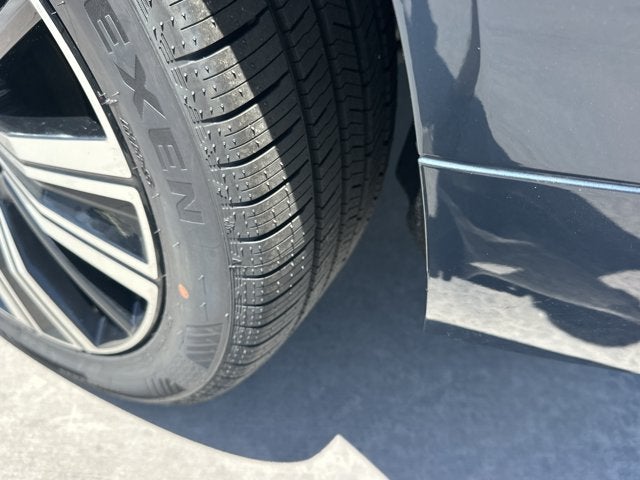 2023 Volvo XC60 Plus Bright Theme