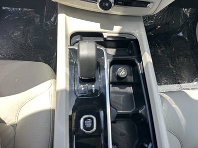 2023 Volvo XC60 Plus Bright Theme