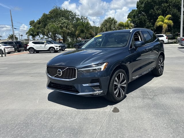2023 Volvo XC60 Plus Bright Theme